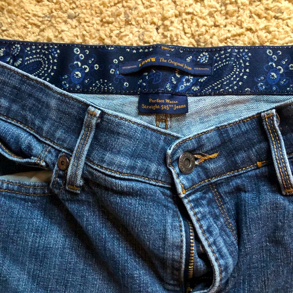 Levi’s Perfect Waist Straight 525 Jeans
